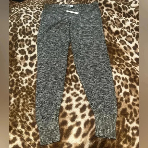 Grey Abound Leggings - Picture 1 of 2